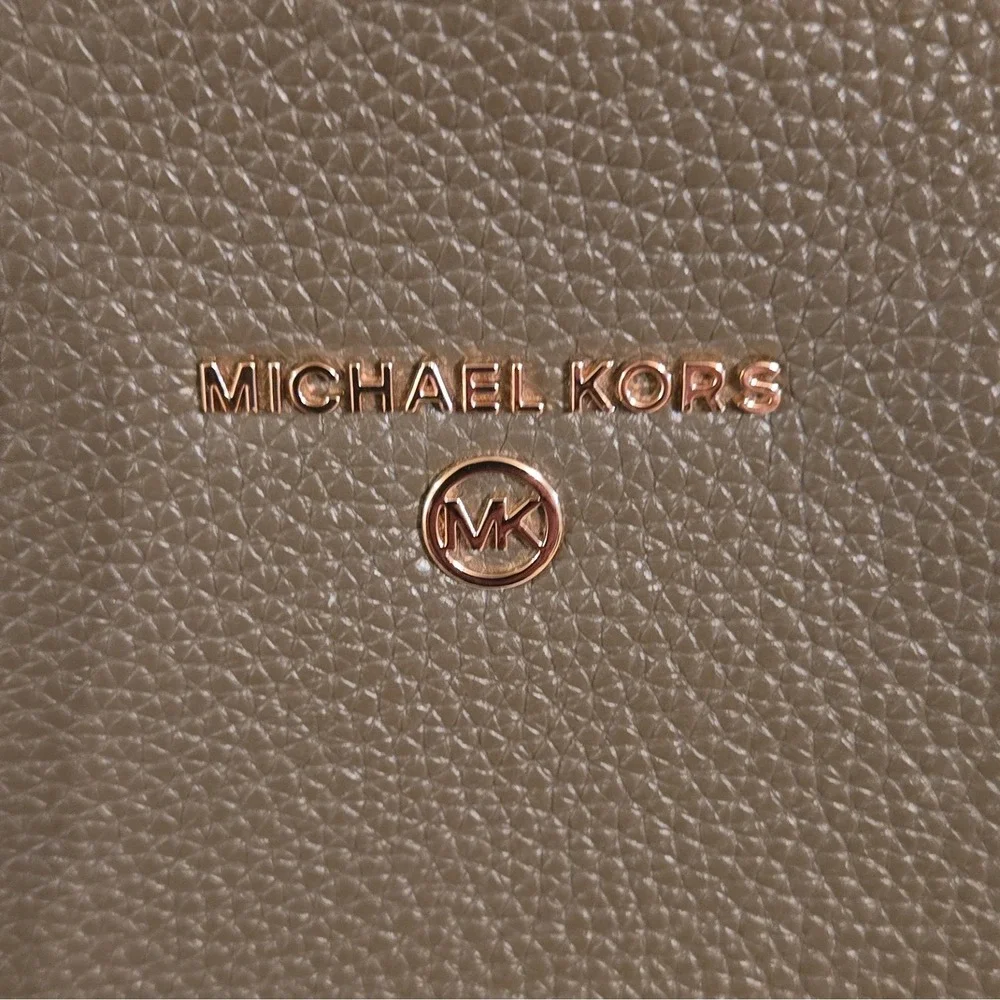 Michael Kors Green Pebbled Zip Backpack Gold Tone Hardware Adjustable Straps